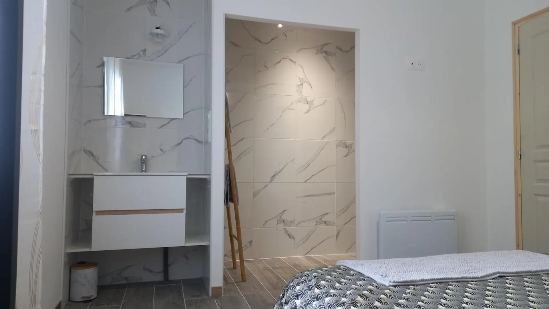 Maison 2 Ch Confortable Saint-Montan Francja